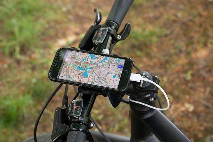Smartphone am Fahrrad aufladen